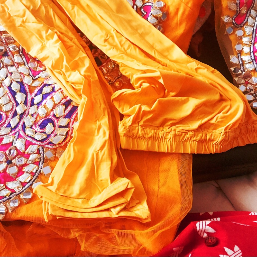 Super fancy yellow Salwar Kameez - Picture 6 of 6